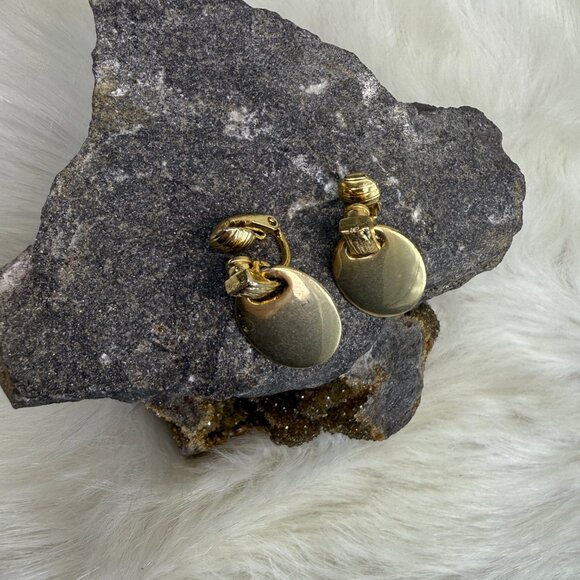 Vintage Gold Tone Clip-on Doorknocker Earrings 1" - Picture 2 of 7